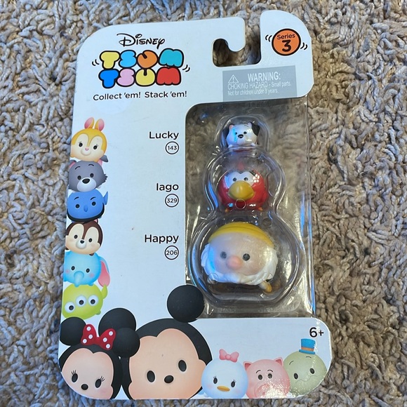 Stitch Tsum Tsum Rare Collectables case with some Tsum Tsum. - Picture 3 of 13